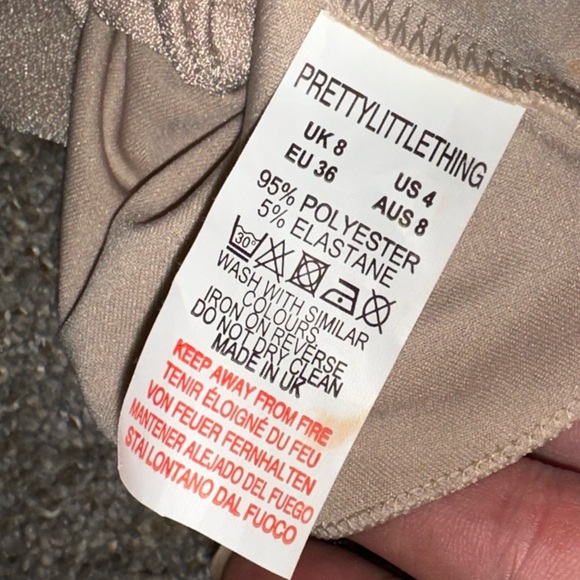 PRETTYLITTLETHING - Tan Bow Open Back Thong Bodysuit - Picture 5 of 6